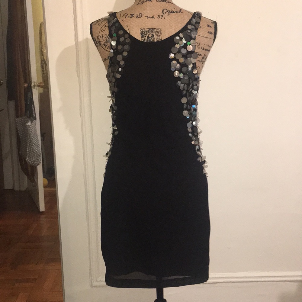 Dress - Picture 7 of 7